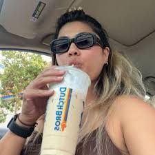 Shelby Harden's Instagram, Twitter & Facebook