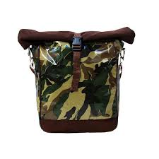 Ikuri Fahrradtasche Aus Wachstuch Gepacktasche Fur Frauen Etsy Bags Bike Panniers Pannier