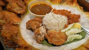 Siapa bilang rendang harus berbahan daging sapi? Nasi Lemak Ayam Goreng Crunchy The Nasi Lemak Show Youtube