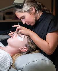 Irish beautician offering brow and lash services in Scarborough