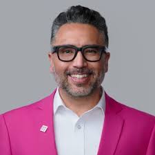 I have been extremely fortunate to be a part of Insight's 360 internship  program as a Web Content and Marketing intern. I am grateful for all of the  relationships and friendships that