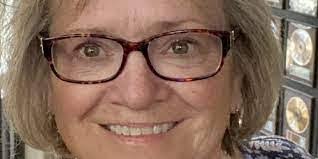 Shelly Custer's Instagram, Twitter & Facebook