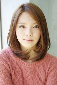 長め前髪のナチュラルミディアム afloat ruvuaのヘアスタイル ミディアムストレートヘア ヘアスタイリング 前髪長め