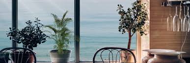 Wohlige wärme an der kaminbar nach strandspaziergang, sauna und schwimmbad. Ein Haus Am Meer Maritime Deko Fur Strandfeeling Zu Hause Luster Laster
