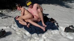 Редкое секс видео - трах на лыжах в зимнем лесу