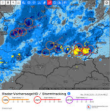 Na noodweer en daaropvolgende modderstromen zijn veel lokale wegen onbegaanbaar. Het Zuiden In Oostenrijk Gisteren Geteisterd Door Noodweer Fantastisch Oostenrijk