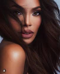 Elizabeth Wainaina's Instagram, Twitter & Facebook