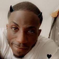 Omg these folks just had a full 💥💥💥💥out and a girl got h!t in the h£ad  🥹 at Overton high school ...