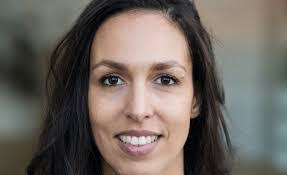 Isabelle Winter's Instagram, Twitter & Facebook