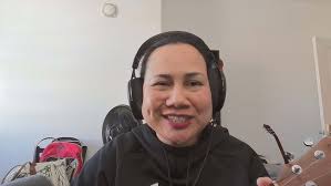 I Saw Mommy Kissing Santa Claus