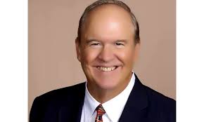 PacWest Commissioner Bob Hogue to retire this summer