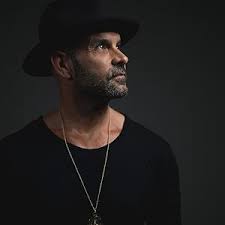 BEQOMING: Everything You Didn't Know You Wanted: Bequer, Azrya, Bequer,  Benjamin: 9781544525457: Amazon.com: Books