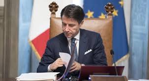 Tra i partiti pronti a non votare la fiducia forza italia (61 voti), il pd (con 52 senatori) e alcuni membri a meno di colpi di scena dell'ultimo minuto il governo conte dovrebbe superare la prova della fiducia. Governo Conte La Fiducia Alla Camera E Al Senato Il Premier Alla Prova Dei Numeri