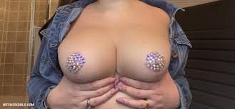 Hariel Ferrari Youtube Sexy Influencer - Posts Leaked Nudes