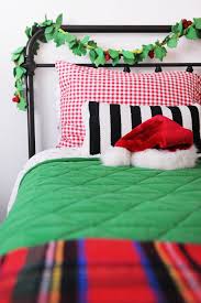 Browse 172 tartan designs on houzz whether you want inspiration for planning tartan designs or are building designer tartan designs from scratch, houzz has 172 pictures from the best designers, decorators, and architects in the country, including adeeni design group and cd3 studio, de humphries, designer. Cute And Cheerful Christmas Bedroom Decorating Ideas Pink Peppermint Design