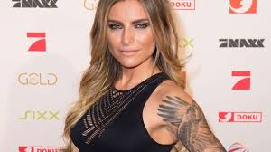 Sophia thomalla kam 1989 in berlin auf die welt. Nach Aus Mit Sophia Thomalla Ex Postet Hullenlos Bild Auf Instagram Stars