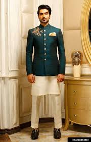 Revaz Rtw 20 Make A Style Statement This Wedding Season In This Breathtaking In 2020 Wedding Outfit Men Blazer Outfits Men Prince Suit