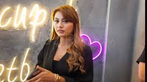Sejak diberitakan putri sulung anang hermansyah berpacaran radhan nur alam, hubungan asmaranya tak luput dari sorotan netter. Profil Aurel Hermansyah Terlengkap