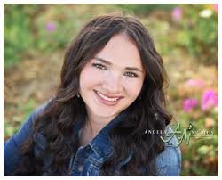 Brooke Hefley's Instagram, Twitter & Facebook