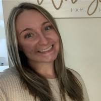 Cecelia Hammond's Instagram, Twitter & Facebook