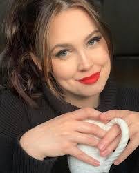 Courtney Fields's Instagram, Twitter & Facebook