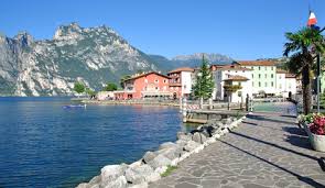 Wir pflegen hier mit leidenschaft und herzlichkeit eine familiäre atmosphäre und orientieren uns an ihren persönlichen wünschen. Italienische Seen Wir Stellen Ihnen Bekannte Italienische Seen Vor Ferienhaus Italien