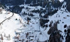Le ski, bien sûr, la piscine magic pool et son spa, la patinoire extérieure… les amoureux de randonnée et d'espaces préservés. Ibsf Bahnen