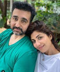 Shilpa shetty was born on june 08, 1975 in mangalore , karnataka. Shilpa Shetty Biography Age Height Daughter Husband Son Career
