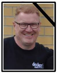 Trauer um Sven Deckert Mit tiefer Betroffenheit mussten wir zur Kenntnis  nehmen, dass das ehemalige Mitglied des Stadtrates, der Geschäftsmann der  Lutherstadt Eisleben, Sven Deckert im Alter von nur 53 Jahren verstorben