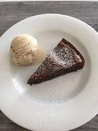 So local, in fact, that she grows most of the veggies she eats. Martha Stewart On Twitter Buckwheat Flour Chocolate Cake And Chai Ice Cream Lunch Today With Our Friend From Cuisinart Https T Co Hoi7v0syi0