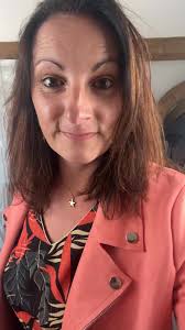 C'est Tessa by Sylvie was live.