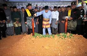 Tokoh agama tan sri datuk haji hassan azhari. Pemergian Hassan Azhari Satu Kehilangan Besar Sultan Selangor Utusan Borneo Online