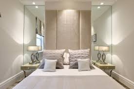 For a master suite addition, you will pay $25,000 to $100,000 or $62,500 on average.adding a bedroom and bathroom to your home typically falls in the $35,000 to $84,000 range, depending on the room size, features and material quality. 14 Design Tricks To Make Your Bedroom Look More Expensive