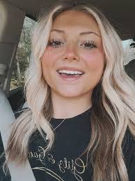 Alyssa Holbrook's Instagram, Twitter & Facebook