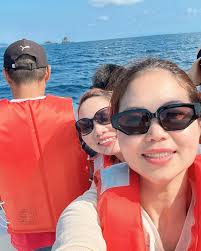 Reel by Kim Hon (@je_kimhon) · September 7, 2024