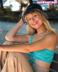 Camille LV  CamilleLvqu  camille_lvqu  camillelovesboats Nude Leaks  OnlyFans Photo 51 - v2.1 | dvir.ru