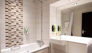 Hotel description premier inn at furzton lake puts you right next door to a peaceful oasis that's very popular with walkers, joggers and cyclists. Milton Keynes Central Theatre District Hotel Premier Inn