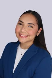 Erin Scheck's Instagram, Twitter & Facebook