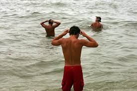 Fare Il Bagno Dopo Mangiato Fa Male La Risposta Degli Esperti Sfata Il Tabu Dell Estate