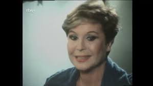 Lina Morgan y su compañía en "Apoteosis final" de la revista "La Marina te  llama"