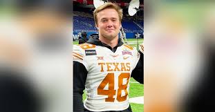 Sam ehlinger with his father ross herbert ehlinger, mother jena ehlinger, sister morgen after the death of ross, sam's mother, jena ehlinger, became his backbone and supported him in every step. Dkiru3kic57lxm