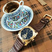 Birebir Kalite Erkek Kol Saati Automatic Makina Celik Gold Renk Kasa Deri Kordon Kristal Safir Cam Cizilmez Cam Su Gecirme Fashion Fashion Outfits Fashion Blog