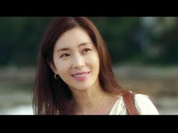 Song Yoon-ah, bibida sa 'Show Window: The Queen's House'