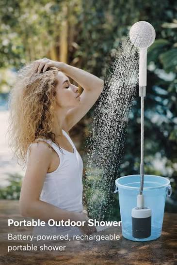 🚿 Ducha portátil recargable Ideal para camping, playa, pesca, viajes y  actividades al aire libre. Funciona colocándola en un balde o recipiente  con agua. Práctica, liviana y fácil de transportar. 📍 Lucicell –