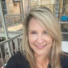 Michelle Pendley's Instagram, Twitter & Facebook