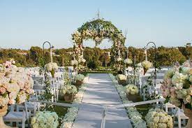 Whether you want inspiration for planning a garden renovation or are building a designer garden from scratch, houzz has 786,011 images from the best designers, decorators, and architects in the country, including tom howard garden design and landscaping and intrinsic landscapes. 10 Easy Ways To Have A Garden Wedding With These Ideas