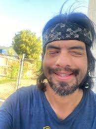 Dude advertising his work in another group said come get your dream tat lmao