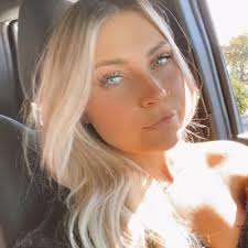 Candice Lynch (@caaannddiiccee)