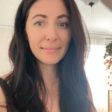 Anna Tobler's Instagram, Twitter & Facebook