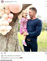 Flipping Out S Jeff Lewis Walks His Dog As His Ex Celebrates Their Daughter Monroe S Fourth Birthday Aktuelle Boulevard Nachrichten Und Fotogalerien Zu Stars Sternchen